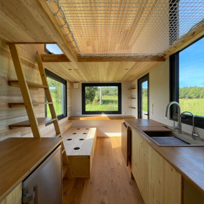 mini maison bois intérieur